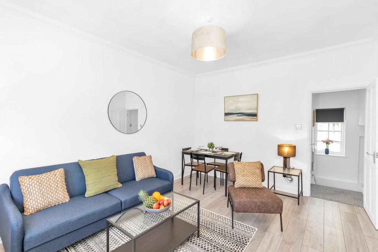 Modern Two Bedroom Apartment With Free Parking! Londra Dış mekan fotoğraf